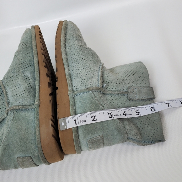 UGG Leather Laser Cut Leather Insoles Slip On Boots - Picture 9 of 11